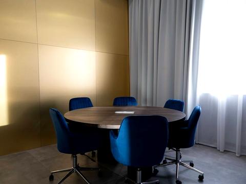 комерційна за адресою Богдана Хмельницького вул., 32