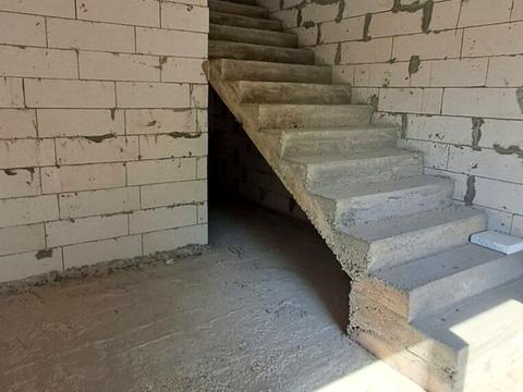 будинок за адресою Незалежності