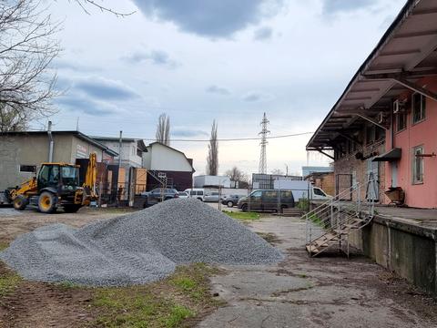 комерційна за адресою Ярмаркова вул., 3