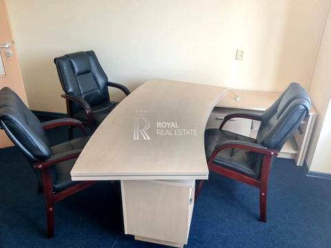 комерційна за адресою Хрещатик вул., 4