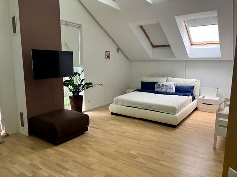 будинок за адресою Варшавська вул., 114-Л