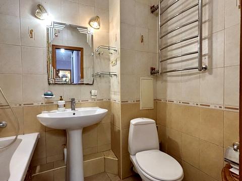 квартира за адресою Героїв Дніпра вул., 38-Е