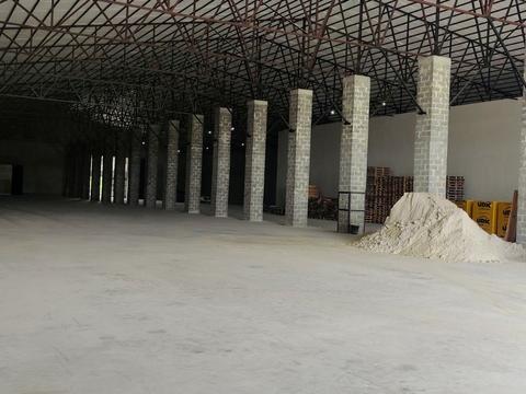 комерційна за адресою Миру, 72