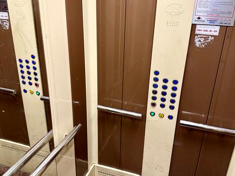 квартира за адресою Ревуцького вул., 21