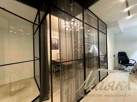 комерційна за адресою Джона Маккейна вул. (Івана Кудрі), 26