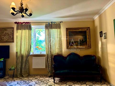 дом по адресу Києво-Святошинський