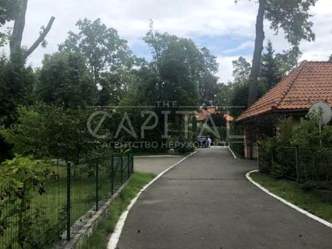 будинок за адресою Курортна вул., 9
