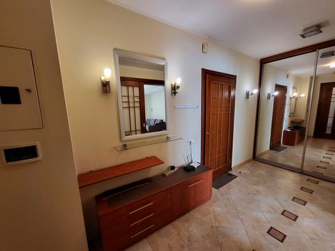 квартира за адресою Раїси Окіпної вул., 8