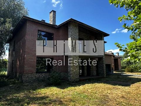 будинок за адресою Молодіжна вул.