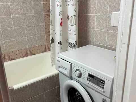 квартира за адресою Рональда Рейгана вул., 6-А