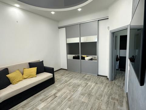 квартира за адресою Анатолія Лабунського вул., 1
