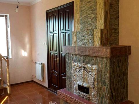 будинок за адресою Центральна вул.