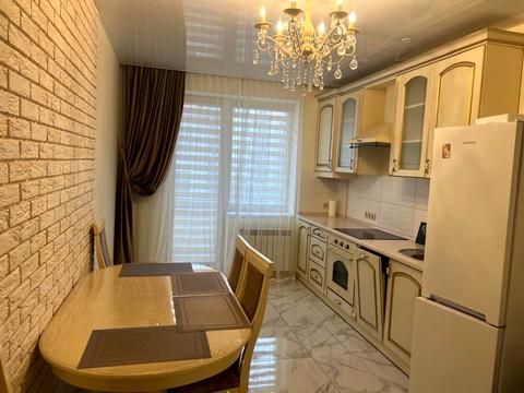 квартира за адресою Олександра Хіри вул., 19