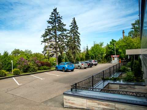 комерційна за адресою Охтирський пров., 7