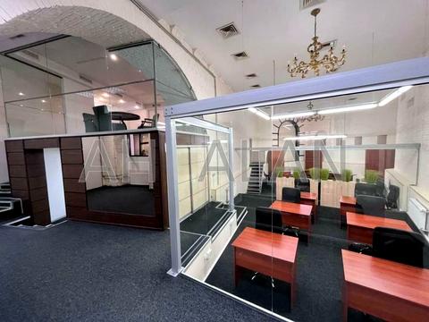 комерційна за адресою Рибальська вул., 22