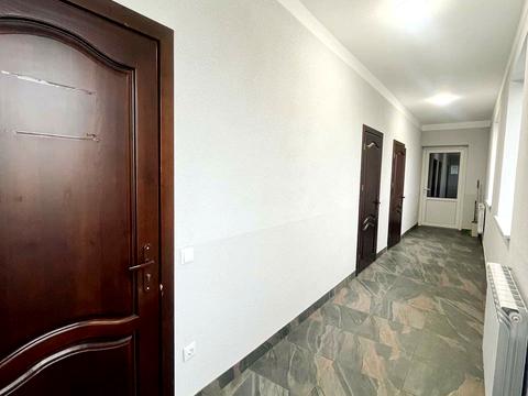 комерційна за адресою Романа Шухевича вул., 150а