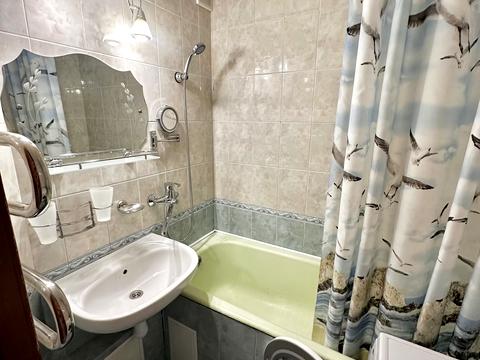 квартира по адресу Драгоманова ул., 40-Б