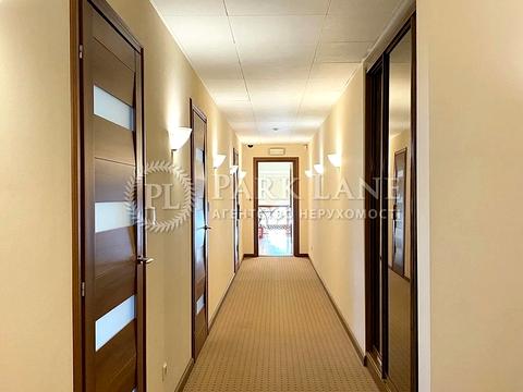 комерційна за адресою Володимирська вул., 49-Б