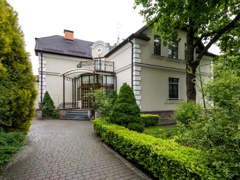 будинок за адресою Лісова вул., 11