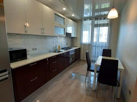 квартира за адресою Білогірська вул., 18