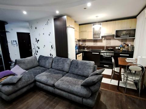 квартира за адресою вул. Лазурна, 4