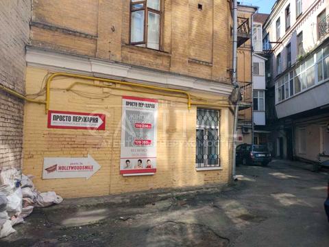комерційна за адресою Тараса Шевченка пров., 7/1