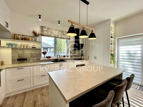 будинок за адресою Успішна