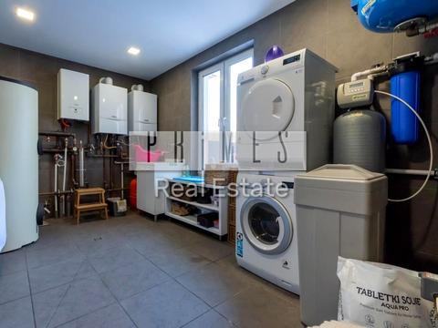 будинок за адресою Вишеньки