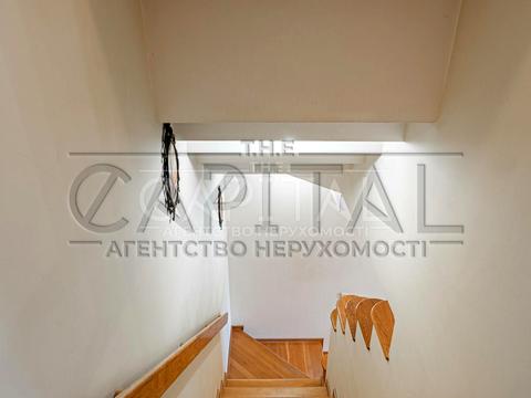 квартира за адресою Андрія Верхогляда, 4