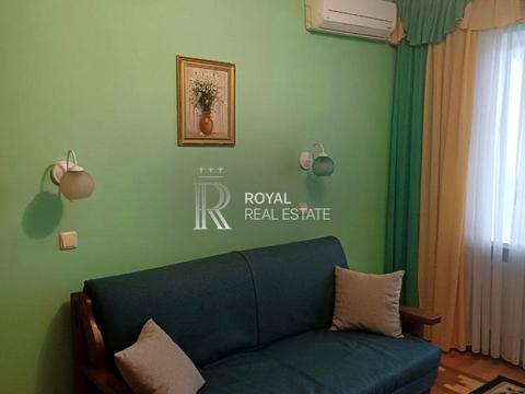 квартира за адресою Анни Ахматової вул., 6