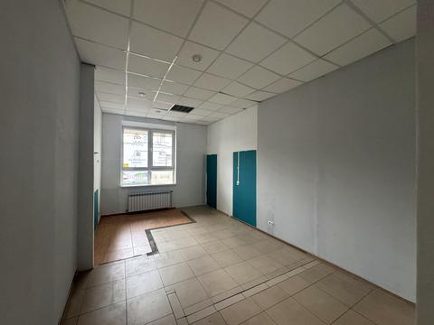 комерційна за адресою Бориса Гмирі вул., 4