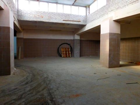 комерційна за адресою Вишнева, 8