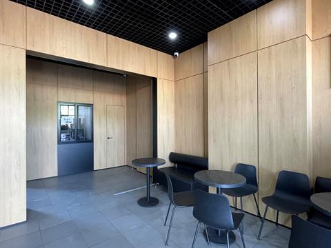 комерційна за адресою Степана Бандери просп. (Московський), 8