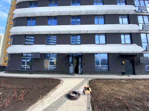 комерційна за адресою Воскресенська вул., 2-В