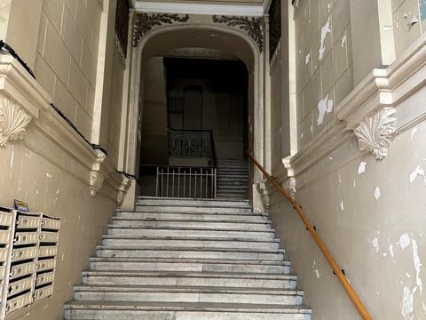 комерційна за адресою Саксаганського вул., 99