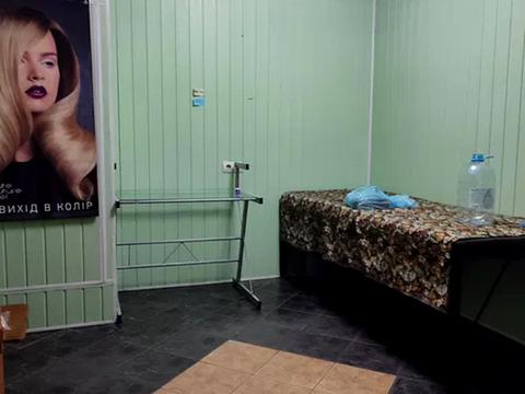 комерційна за адресою Васильківська вул., 42