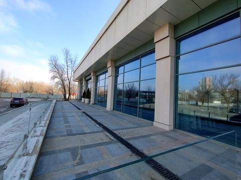 комерційна за адресою Набережна Перемоги вул., 7