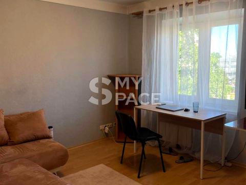 квартира за адресою Раїси Окіпної вул., 9