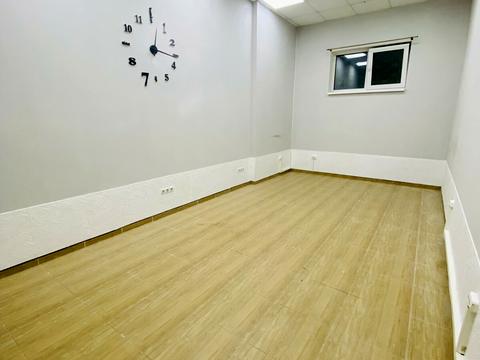 комерційна за адресою Борщагівська вул., 152-А