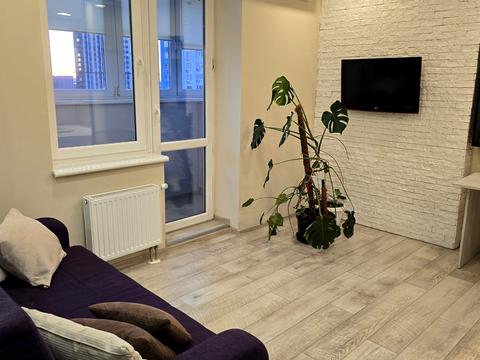 квартира по адресу Академика Глушкова просп., 9-Д