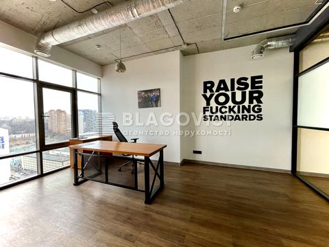 комерційна за адресою Велика Васильківська вул. (Червоноармійська), 72