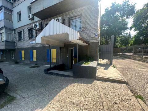 комерційна за адресою Архітектора Олега Петрова вул. (Чернишевського), 1-А