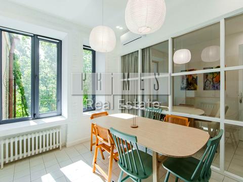 комерційна за адресою Костельна вул., 6