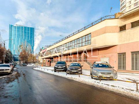комерційна за адресою Жилянська вул., 59