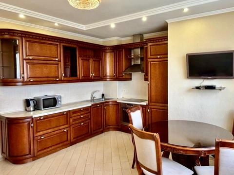 квартира за адресою Героїв Оборони вул., 10-А