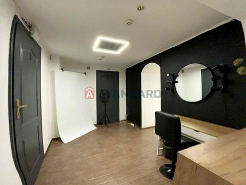 комерційна за адресою Прорізна вул., 9