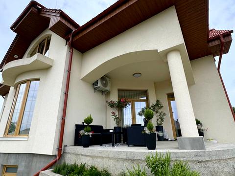 будинок за адресою с. Баранинці, Центральна