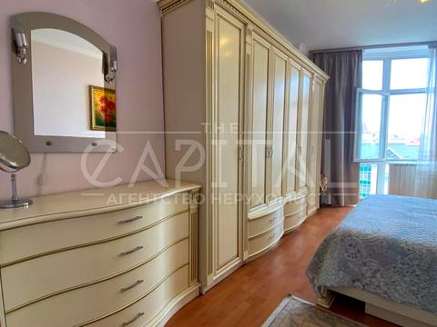квартира за адресою Івасюка, 4 А