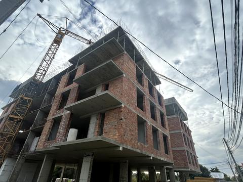 комерційна за адресою Данила Галицького вул., 2
