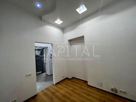 коммерческая по адресу Панаса Мирного ул., 1